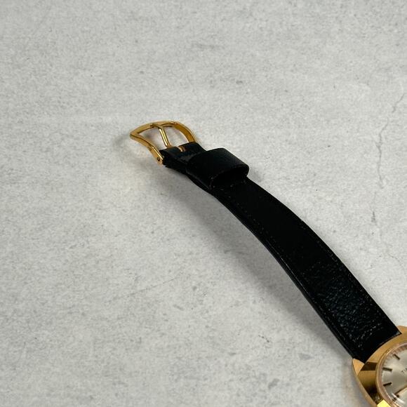 VTG Timex Watch Womens 25mm Manual Wind Date Gold Tone Black Band Working - Picture 4 of 13